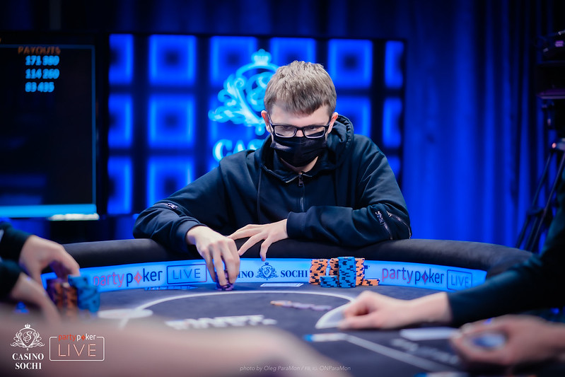 Maksim Sekretarev leads WPT Russia 2021 Main Event with 11 players remaining; Vladimir Bozinovic is chasing his second WPT championship title