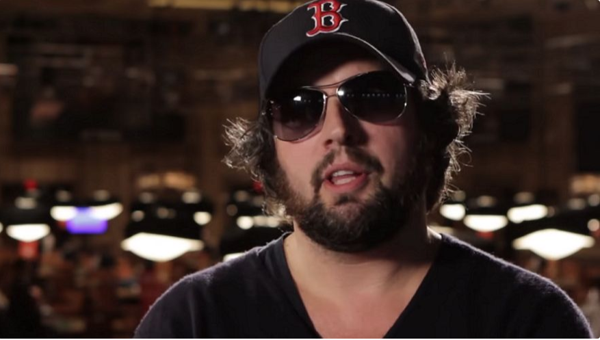 那个用4嗨诈唬Ivey的人，还在靠打牌还债